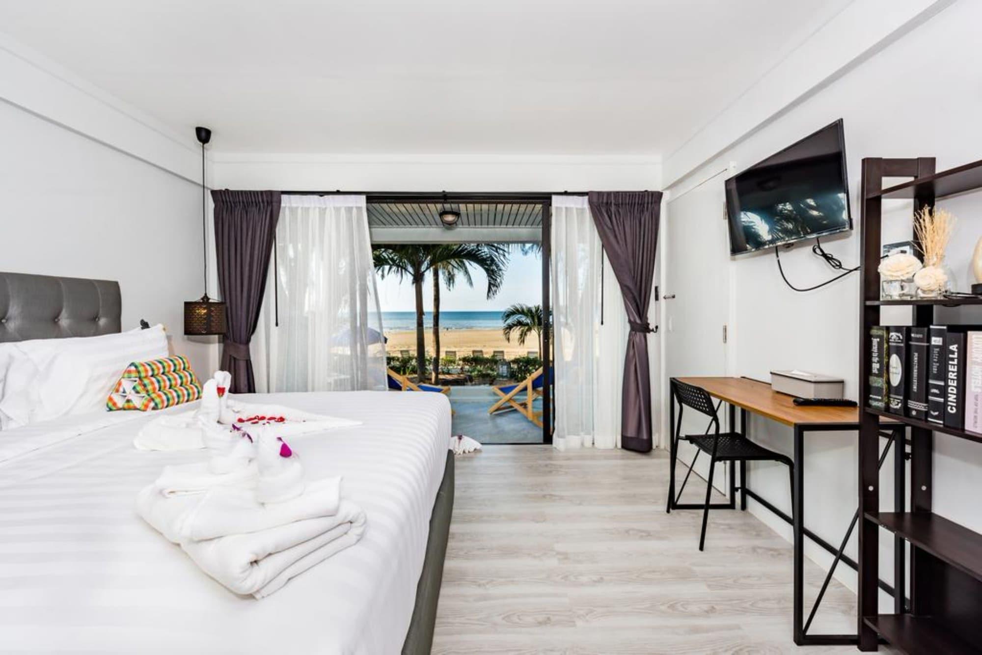 Thai Kamala Beach Front Phuket Exterior photo
