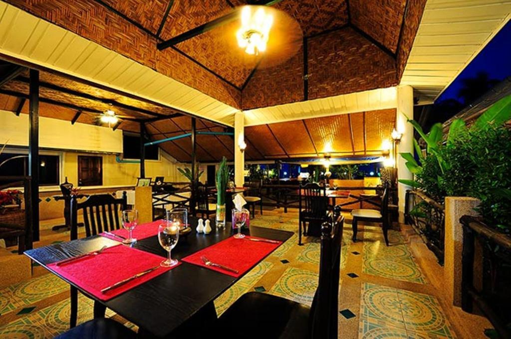 Thai Kamala Beach Front Phuket Exterior photo